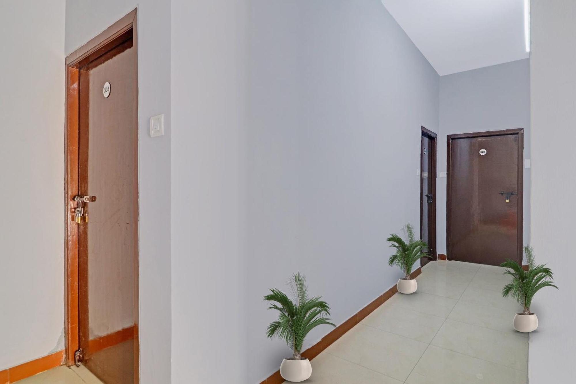 Hotel O Jagannath Near Shilparamam Kondapur  Eksteriør billede